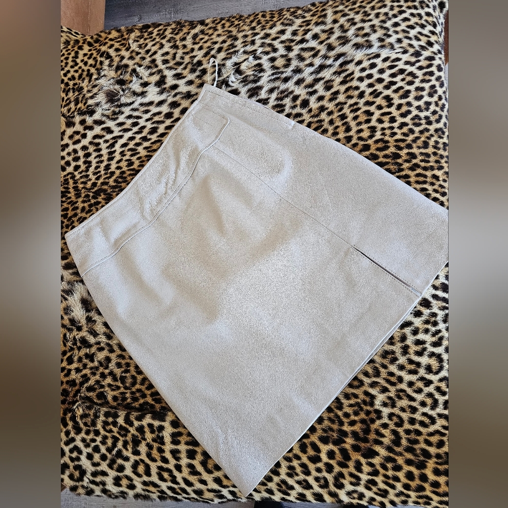 Leather  Cream Tan Skirt Sz. Sm-Med.